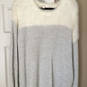 Vince Camuto Two faux fur eyelet sweater women's X